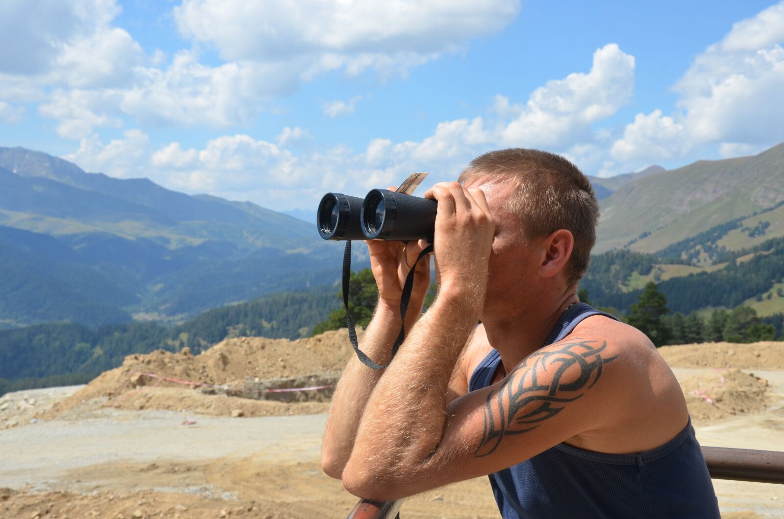 Nikon D7000 sample photo. Binoculars, journey, dahl photography