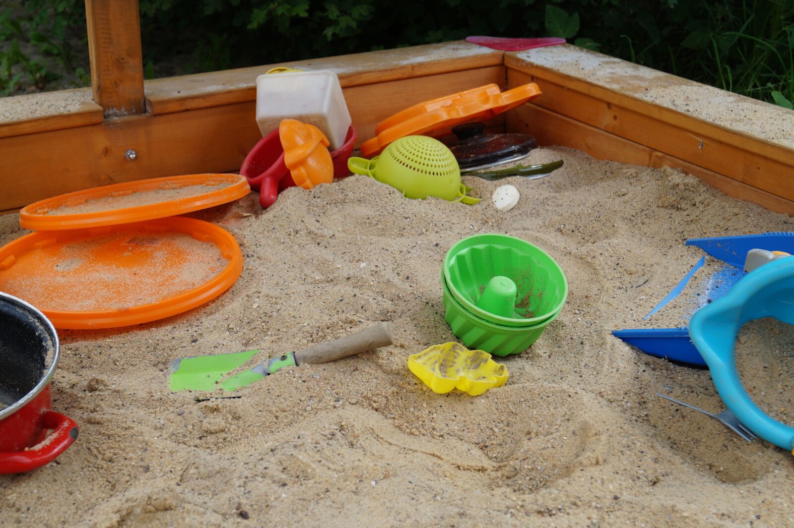 Sony DT 18-55mm F3.5-5.6 SAM II sample photo. Sand pit, sand, sand photography