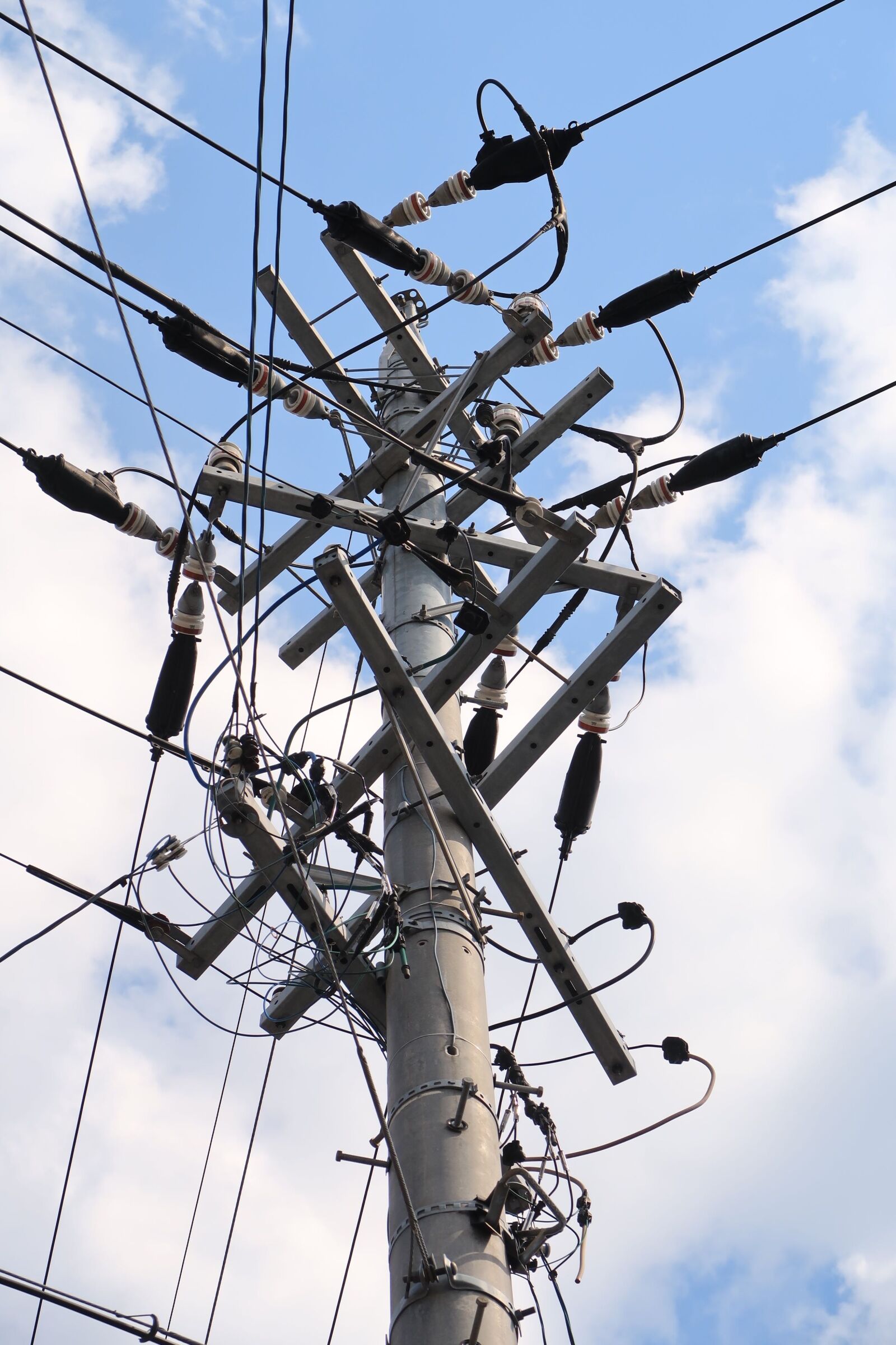 Canon PowerShot G7 X Mark II sample photo. Utility pole, power line photography