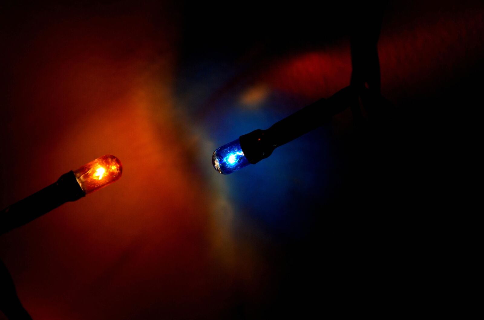 Nikon D5100 sample photo. Light, light bulb, dark photography