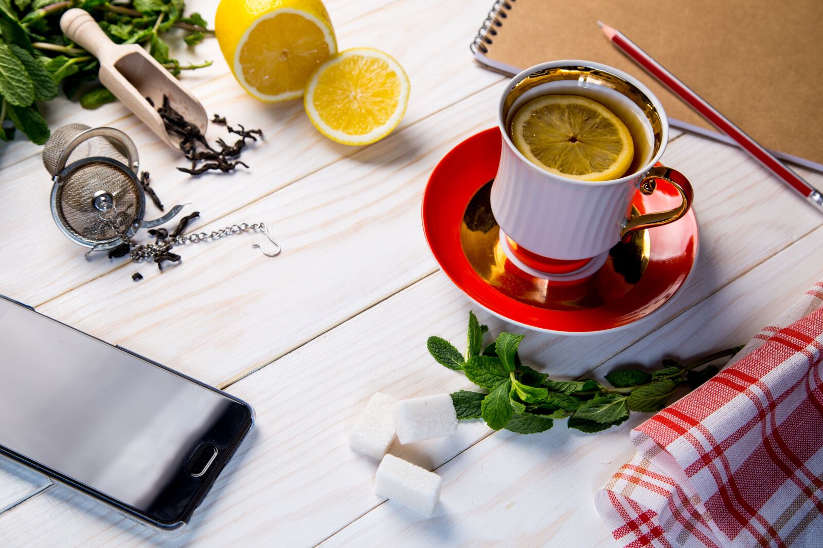 Canon EOS 6D + Canon EF 24-105mm F4L IS USM sample photo. Tea, grass, sheet photography