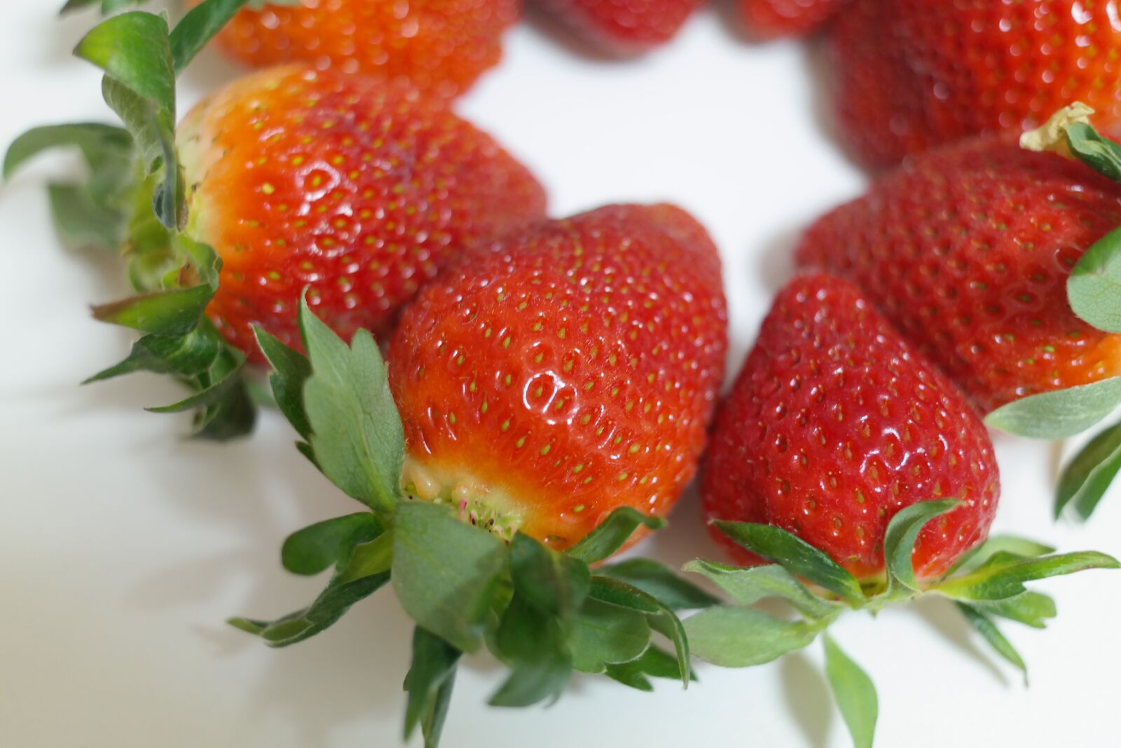 Samsung NX300 sample photo. Strawberries, fruits, red photography