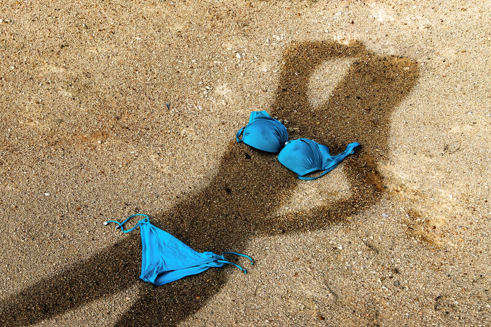 Canon EOS 6D Mark II sample photo. Sand, woman, shadow photography