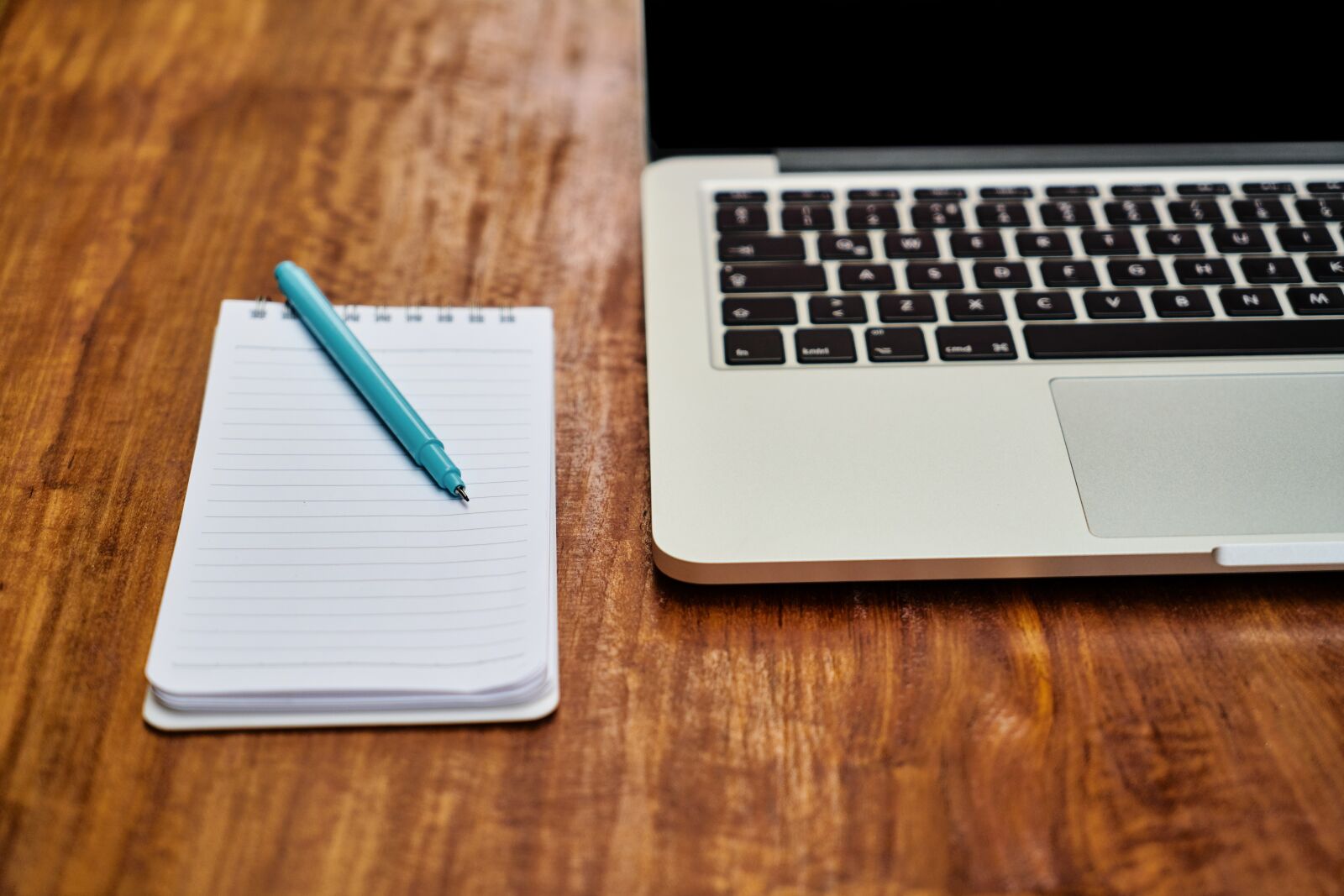 Sony a7R II sample photo. Note, notebook, pen photography