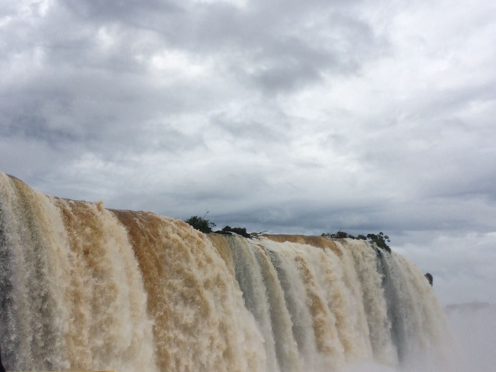 iPhone 5s back camera 4.15mm f/2.2 sample photo. Iguazu, waterfall, landscape photography