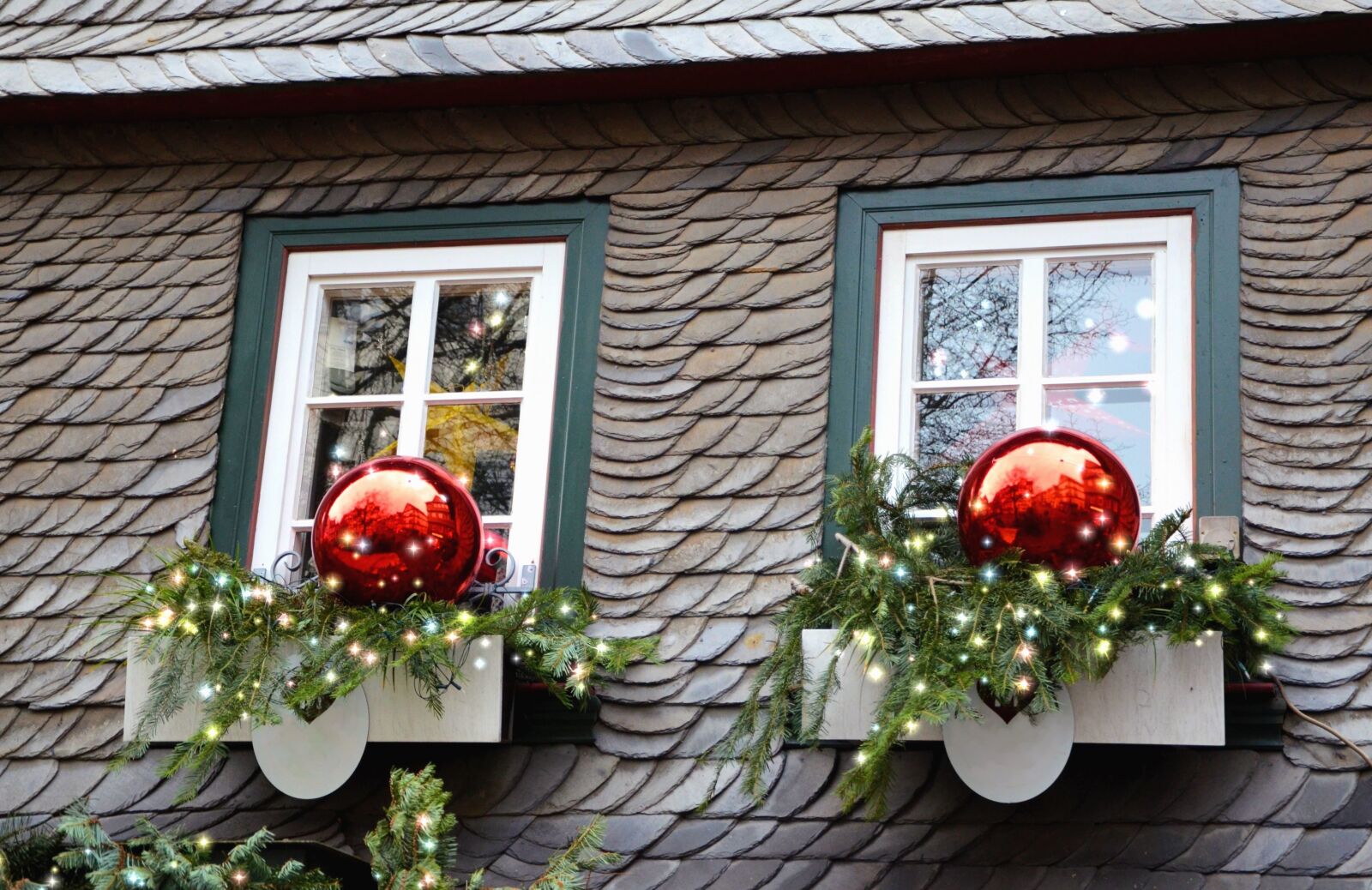 Nikon D5100 sample photo. Decoration, window, roof, house photography