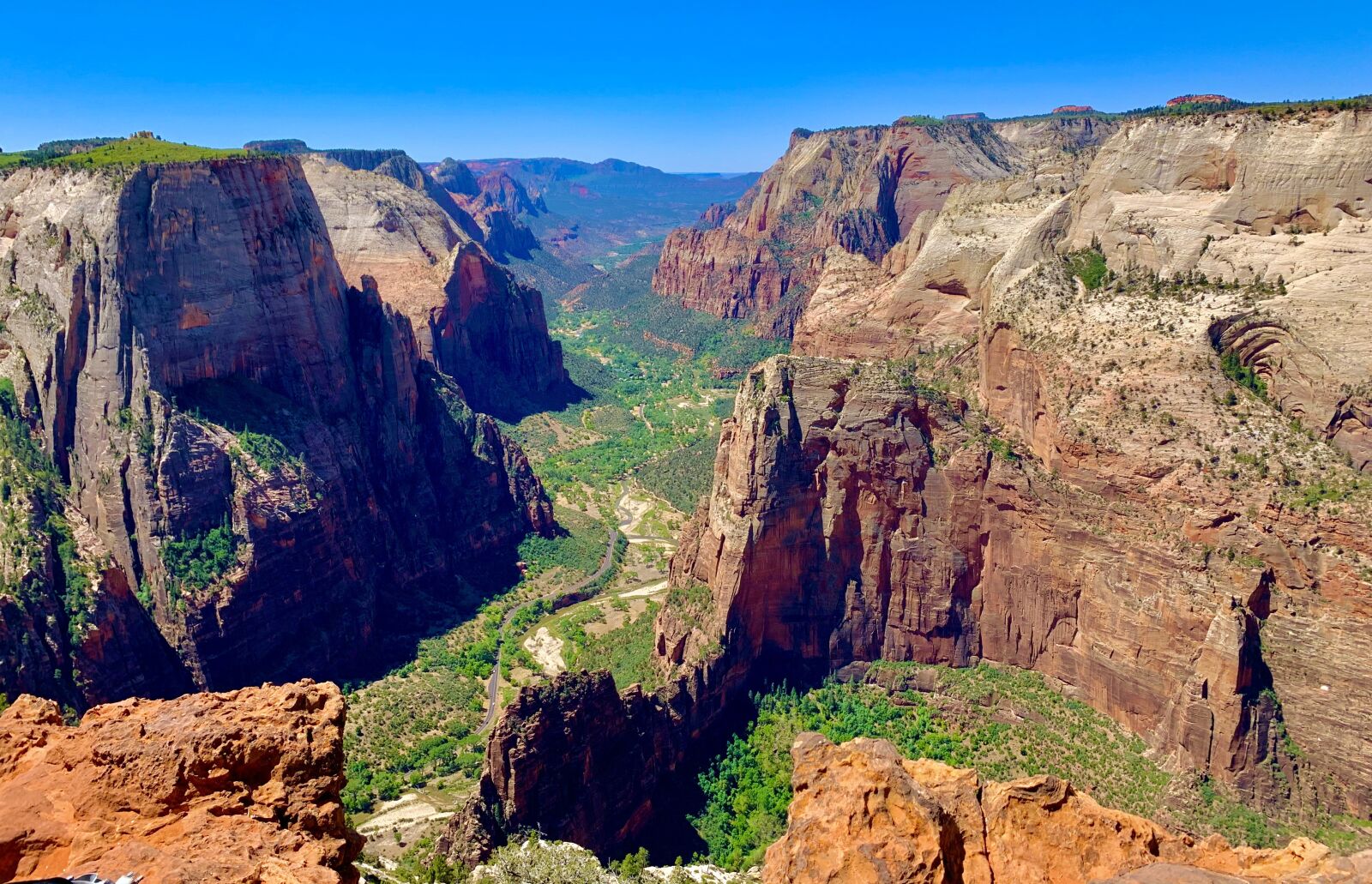iPhone XR back camera 4.25mm f/1.8 sample photo. Landscape, canyon, cliff photography