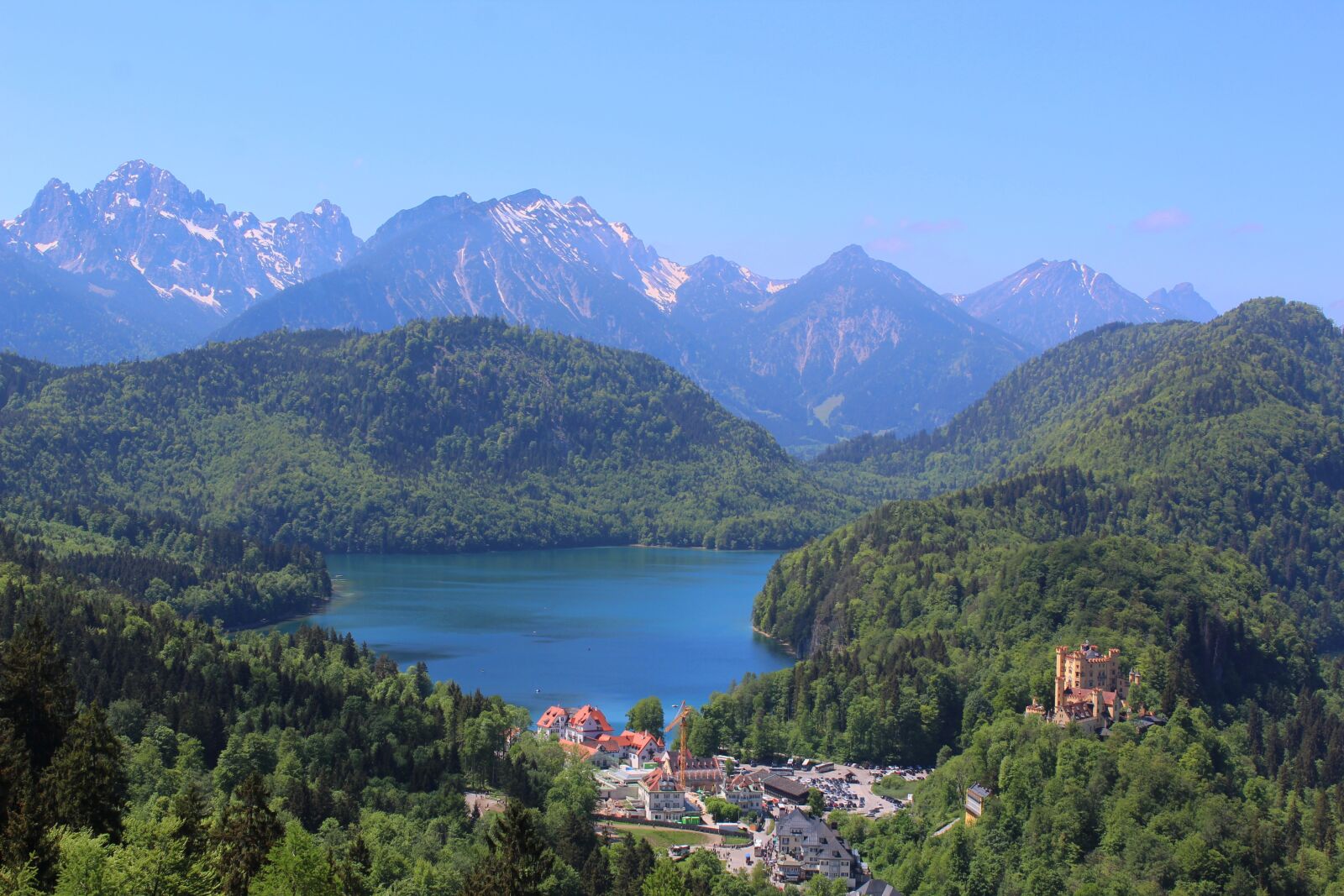 Canon EOS 1300D (EOS Rebel T6 / EOS Kiss X80) sample photo. Lake, mountains, panorama photography