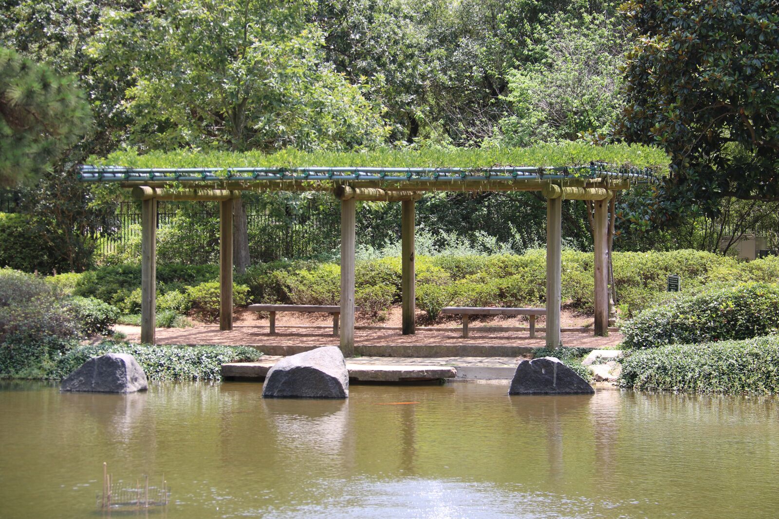 Canon EOS 750D (EOS Rebel T6i / EOS Kiss X8i) sample photo. Japanese, park, nature photography