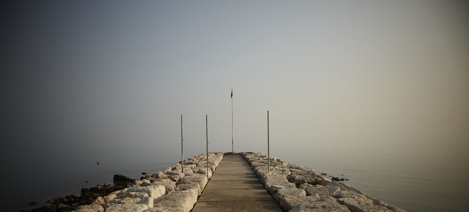 Canon EOS 5D Mark II sample photo. Pathway, venice, lido photography