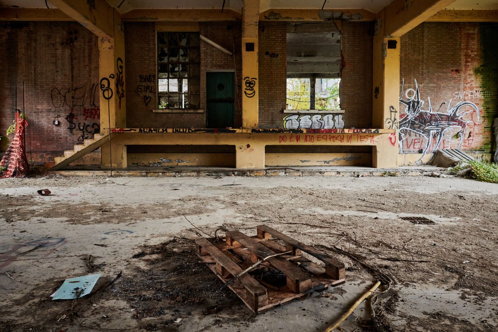 Nikon D850 + Nikon AF-S Nikkor 20mm F1.8G ED sample photo. Structure, ruins, abandoned photography