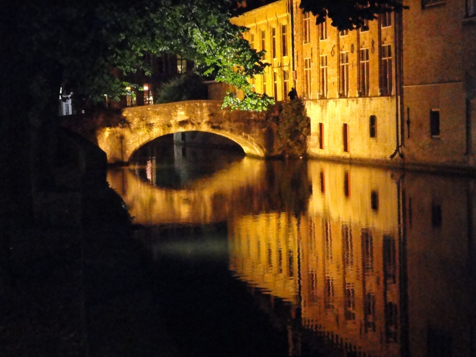 Sony Cyber-shot DSC-H55 sample photo. Pont, bruges, canal photography
