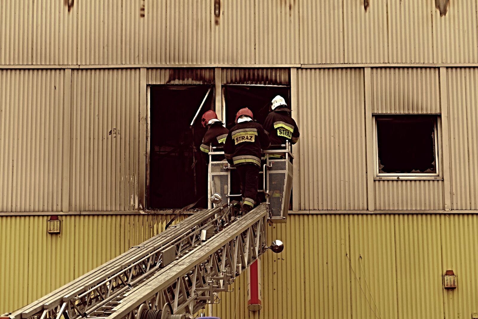 Fujifilm X30 sample photo. Fire, fireman, smoke, uniform photography