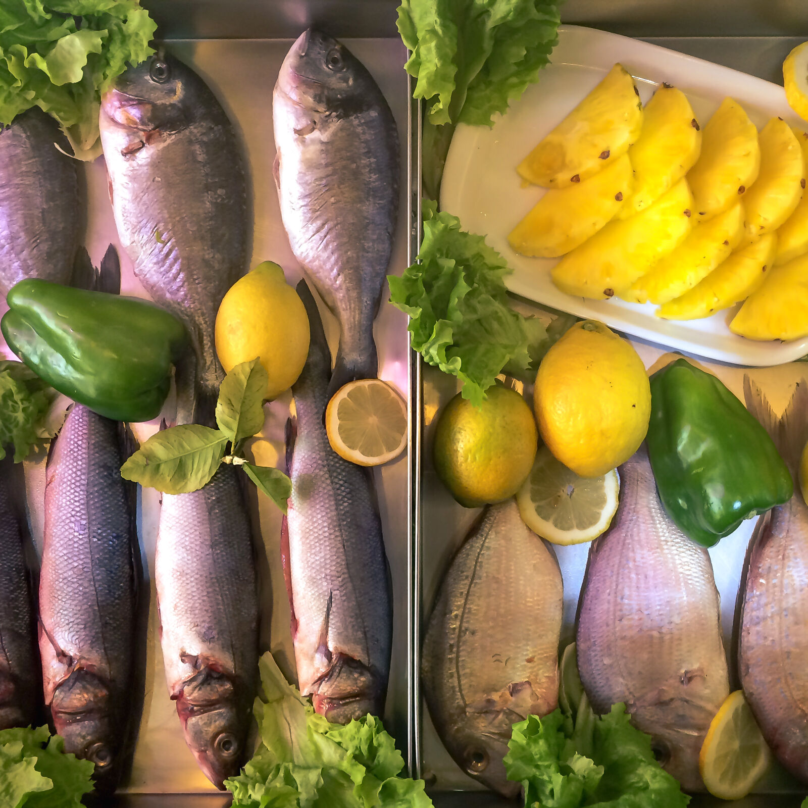 iPhone 5s back camera 4.15mm f/2.2 sample photo. Fish, iphone, pineapple photography