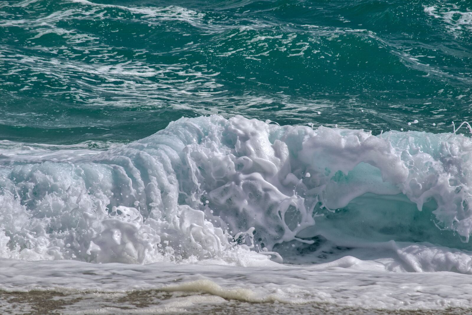Nikon D3300 sample photo. Wave, foam, beach photography