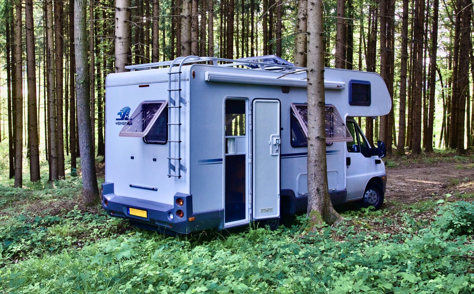 Sony a6500 sample photo. Motorhome, camper, mobile photography