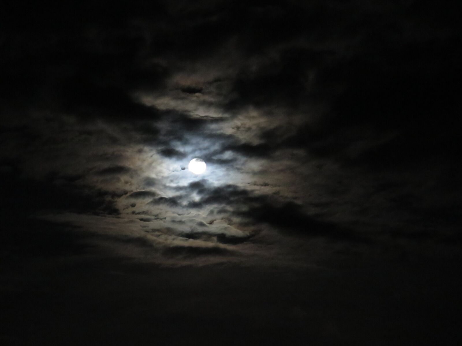 Canon PowerShot G16 sample photo. Dark, moon, cloud photography