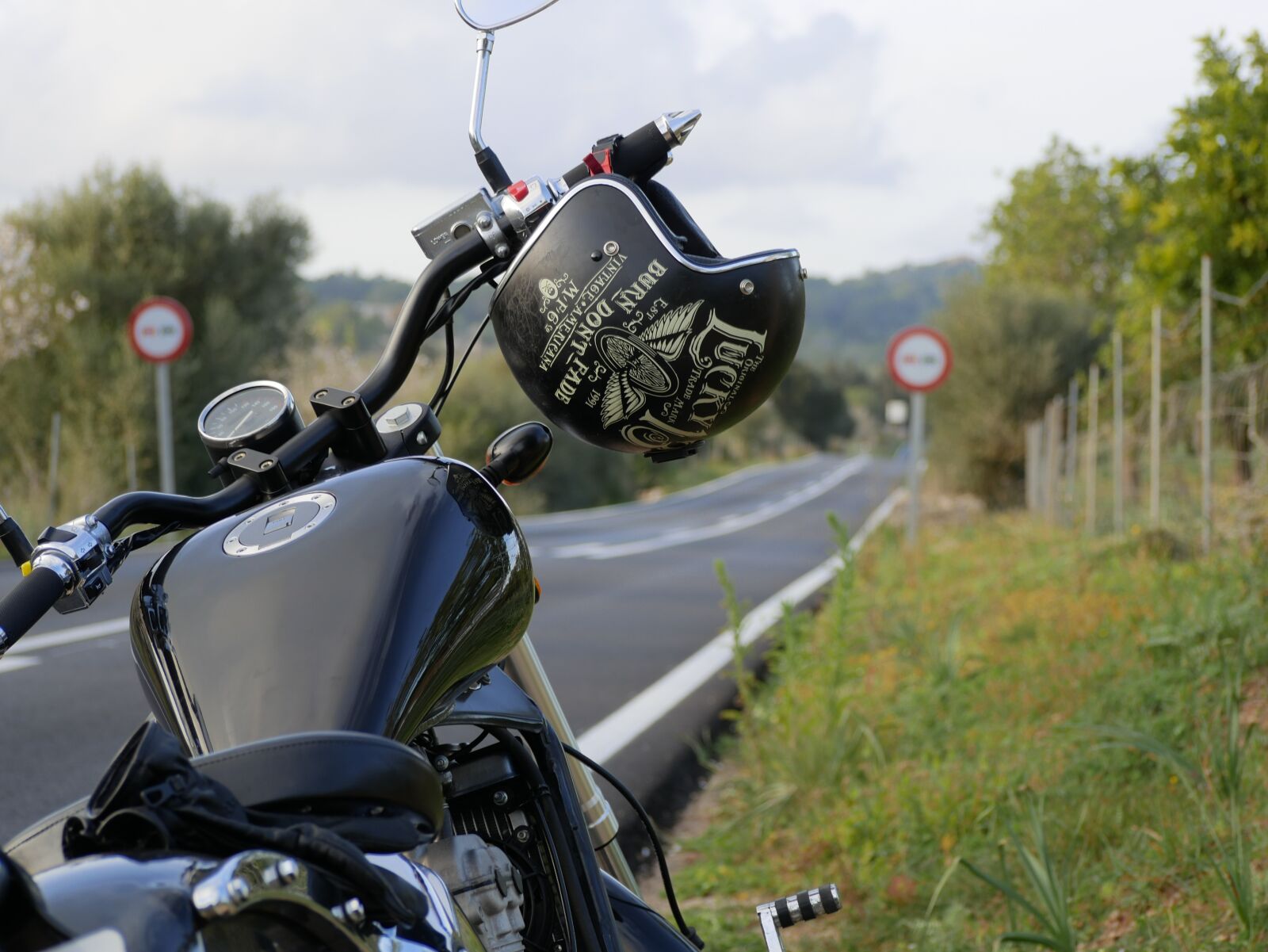 Panasonic Lumix DMC-GX85 (Lumix DMC-GX80 / Lumix DMC-GX7 Mark II) sample photo. Chopper, black, helm photography