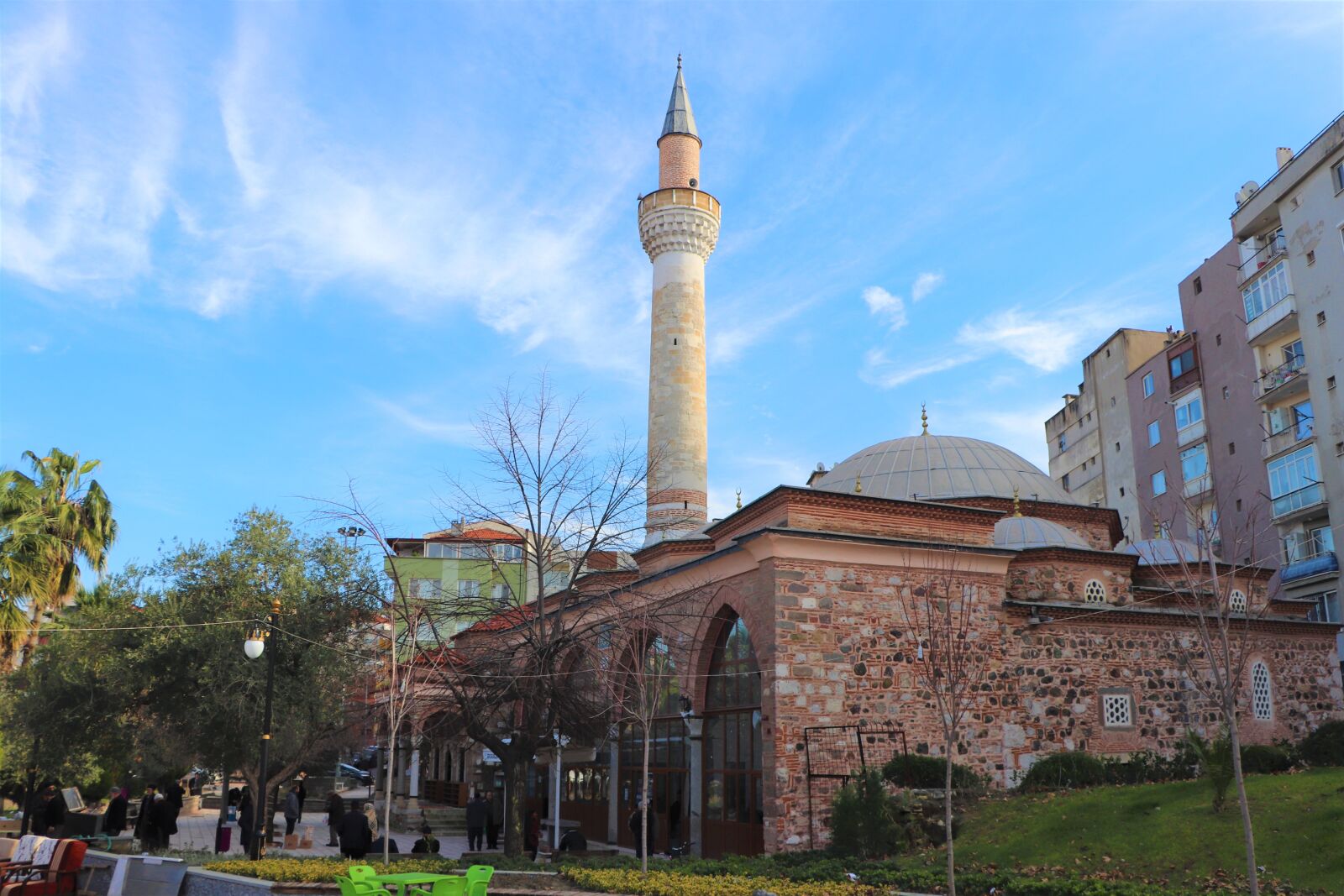 Canon EOS 77D (EOS 9000D / EOS 770D) + Canon EF-S 18-135mm F3.5-5.6 IS STM sample photo. Cami, islam, turkey photography