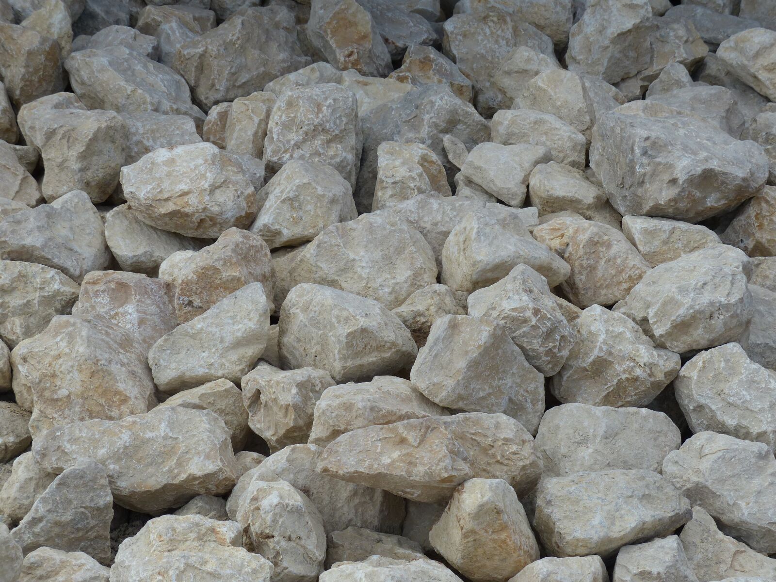 Panasonic Lumix DMC-FZ200 sample photo. Pebble, stones, sand photography