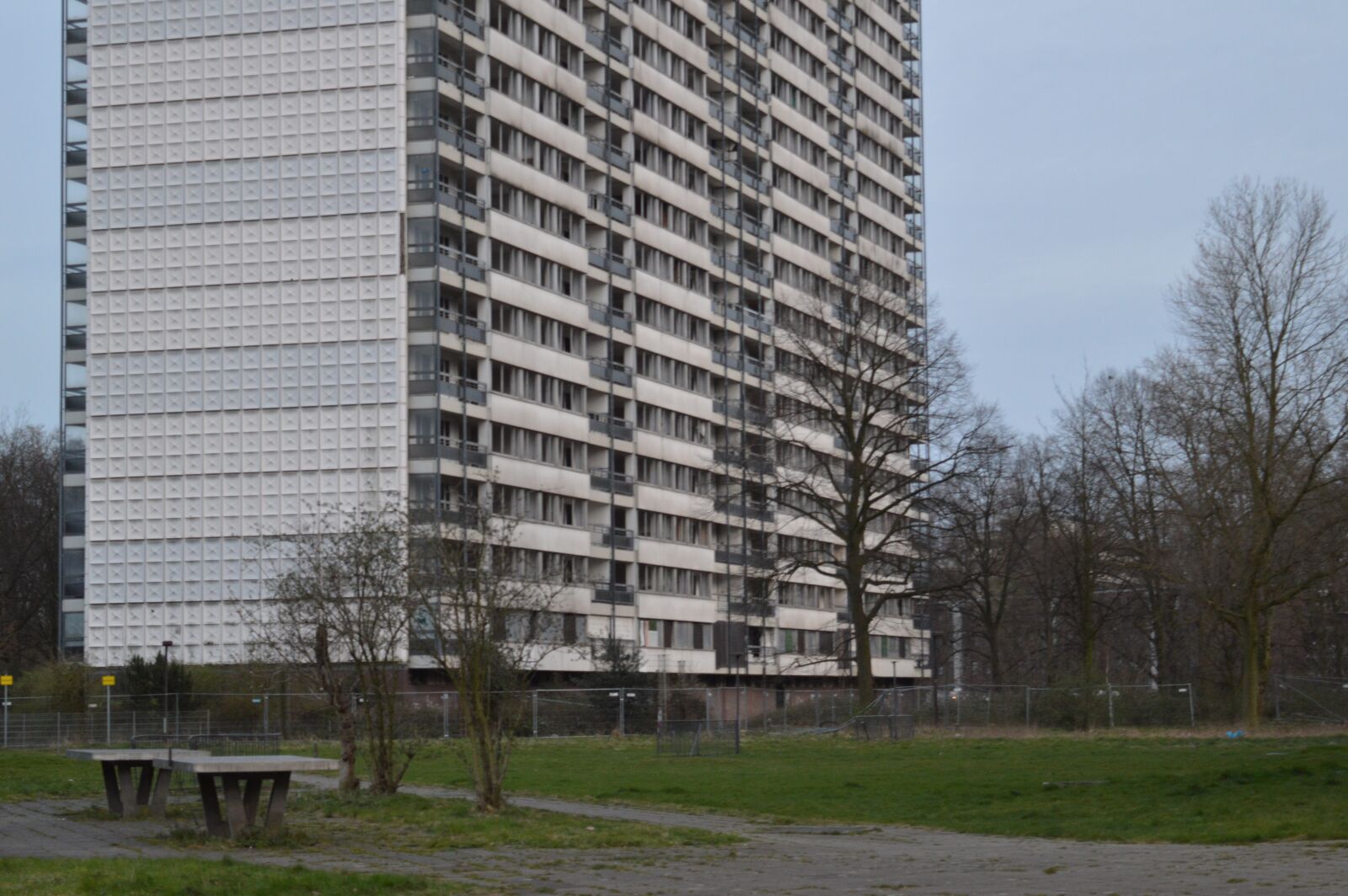 Nikon D3200 sample photo. Skyscraper, architecture, duisburg photography