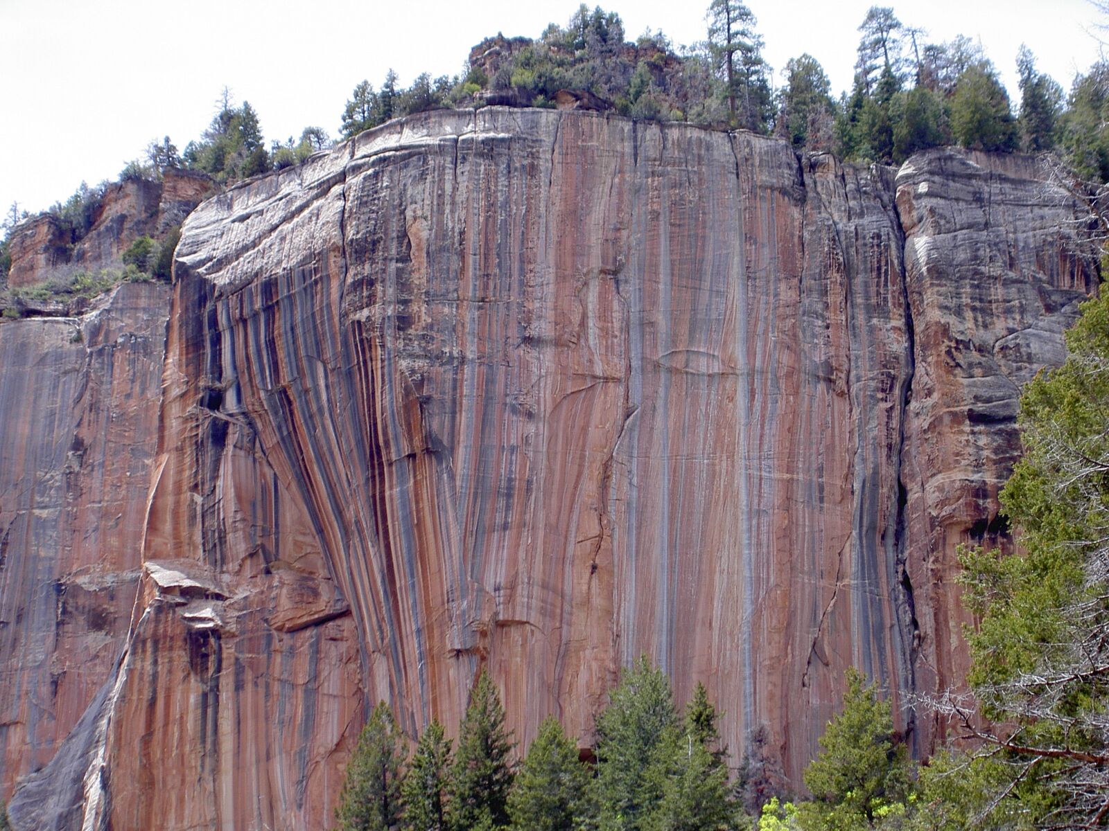 KONICA MINOLTA DiMAGE G500 sample photo. Canyon, rock, geological photography
