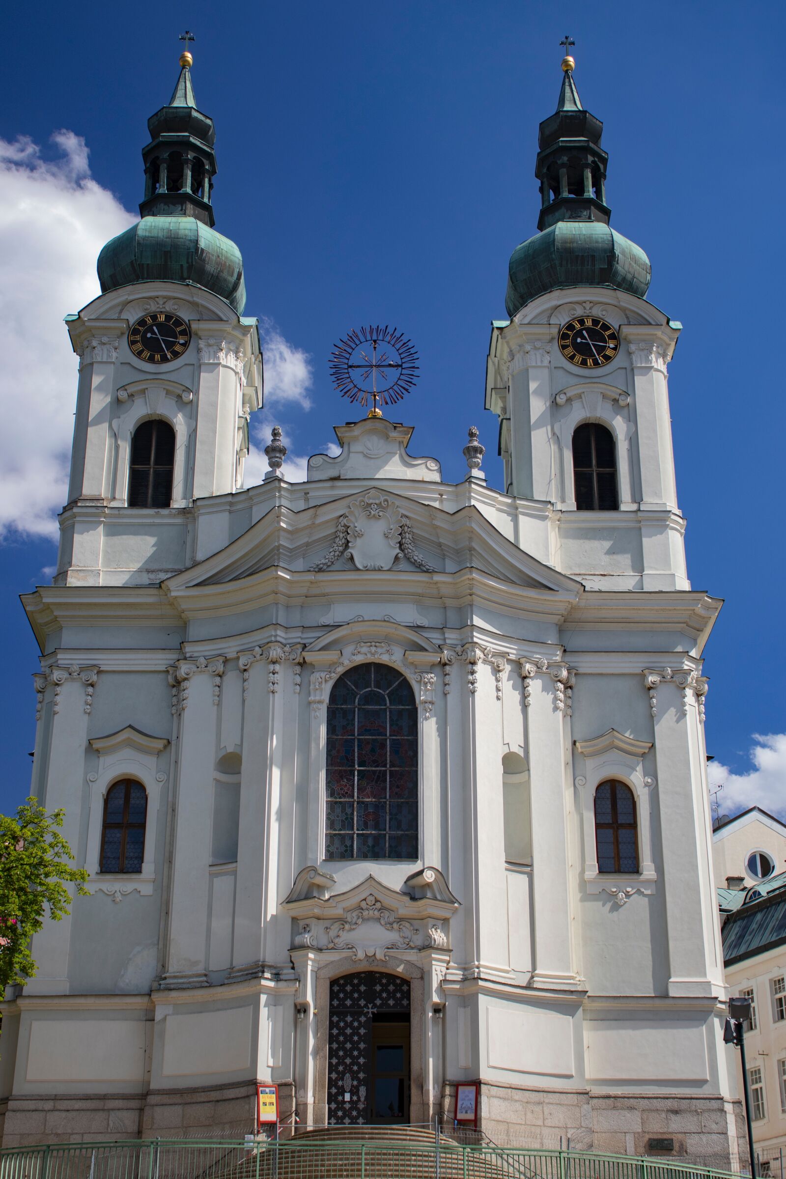 Canon EF-S 18-55mm F4-5.6 IS STM sample photo. Karlovy vary, city, czech photography