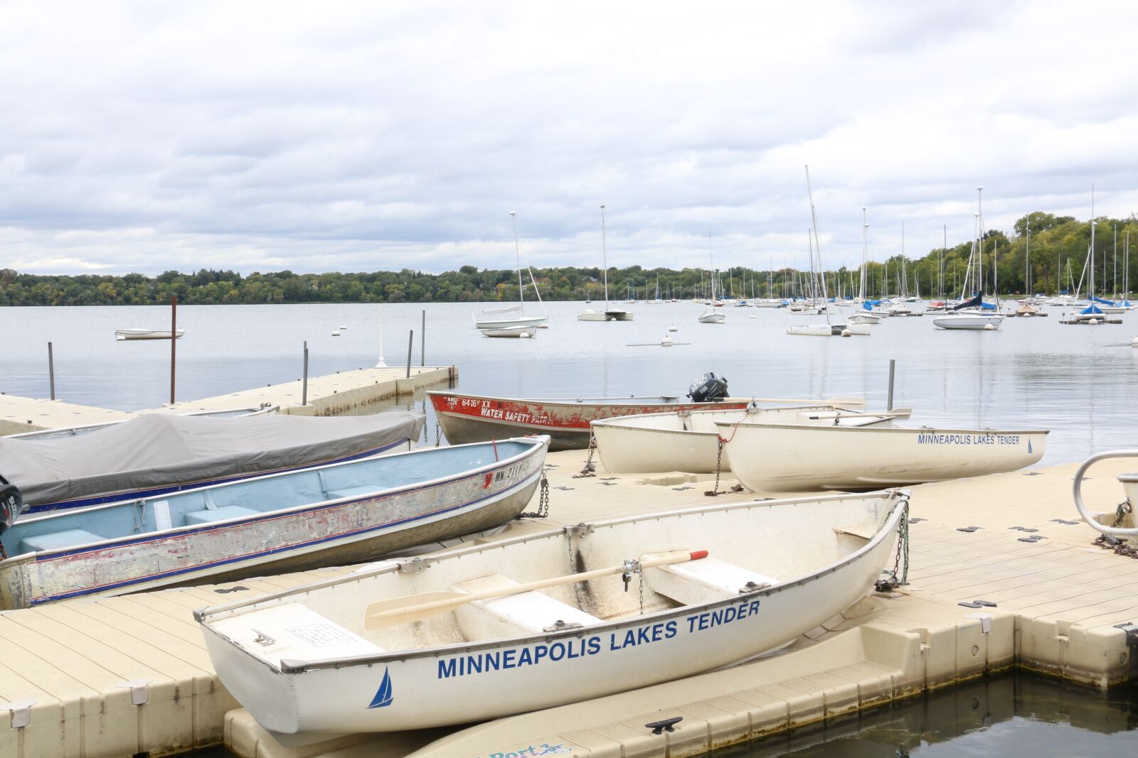 Canon EOS 70D sample photo. Boats, lake, minneapolis photography