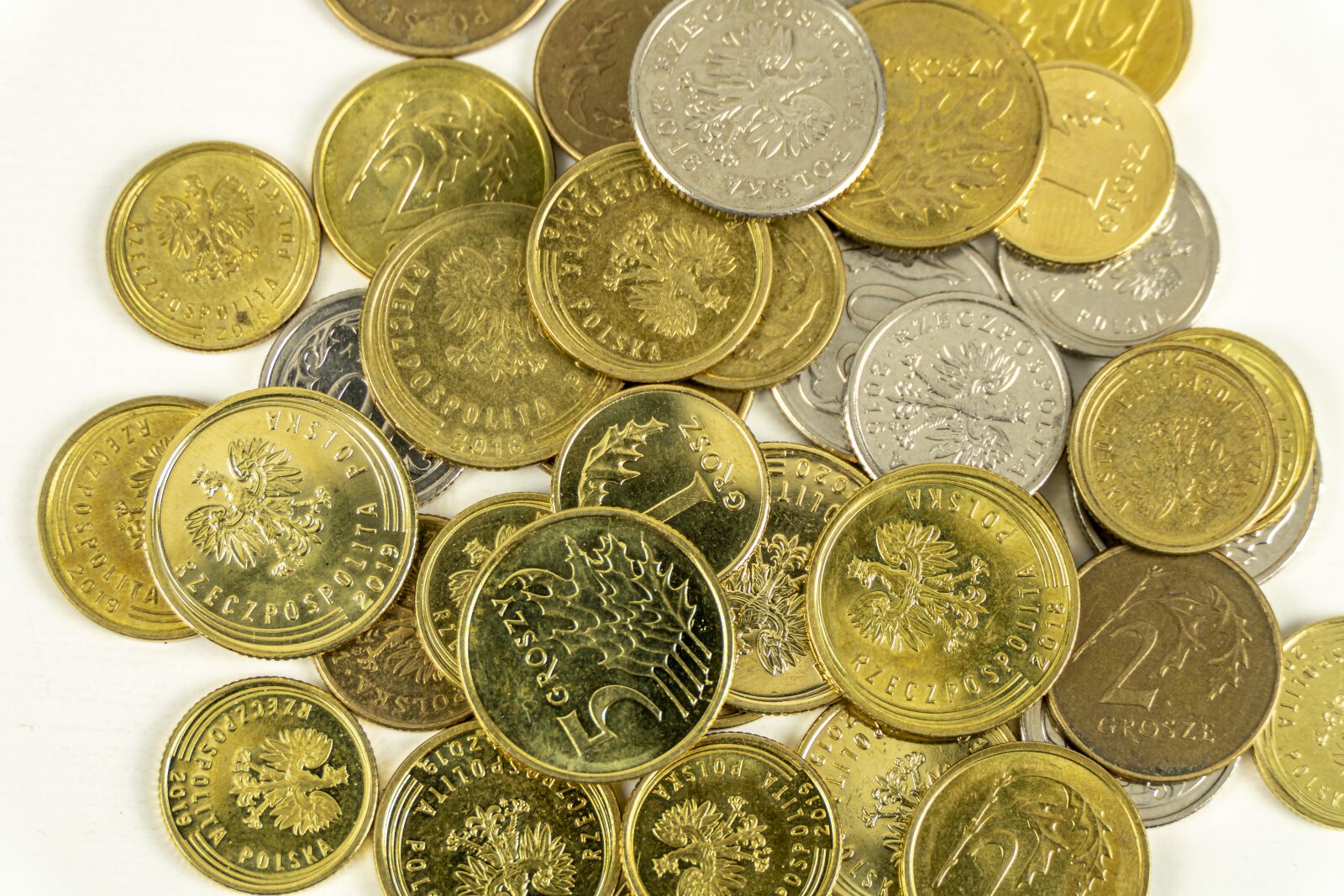 Panasonic Lumix DMC-FZ2500 (Lumix DMC-FZ2000) sample photo. Coins, buck, dime photography