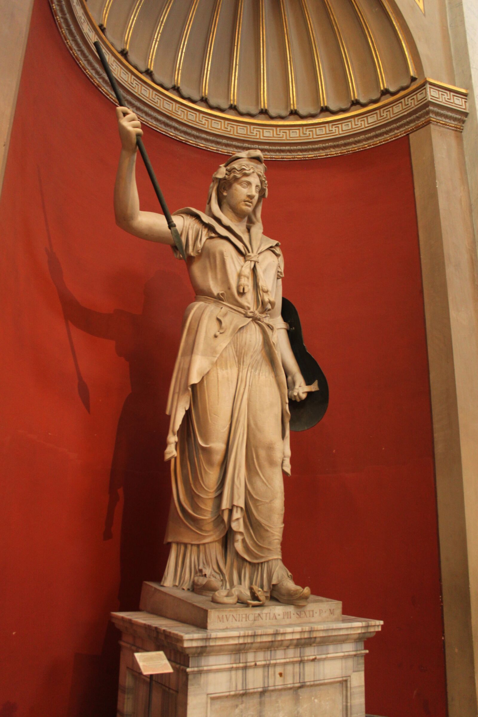 Canon EOS 500D (EOS Rebel T1i / EOS Kiss X3) sample photo. Statue, soldier, romano photography
