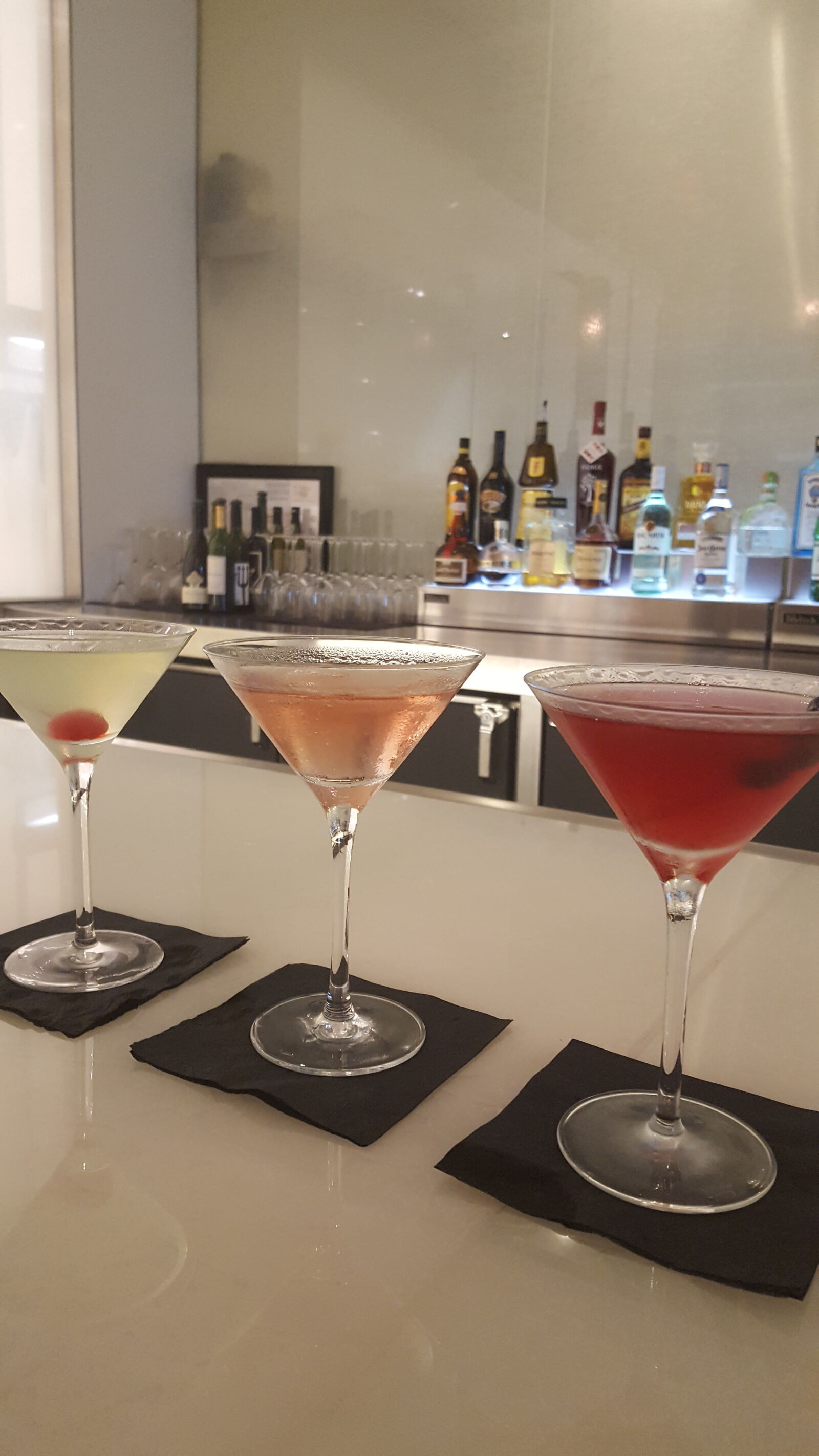Samsung Galaxy S6 sample photo. Alcohol, bar, cocktail, drinks photography