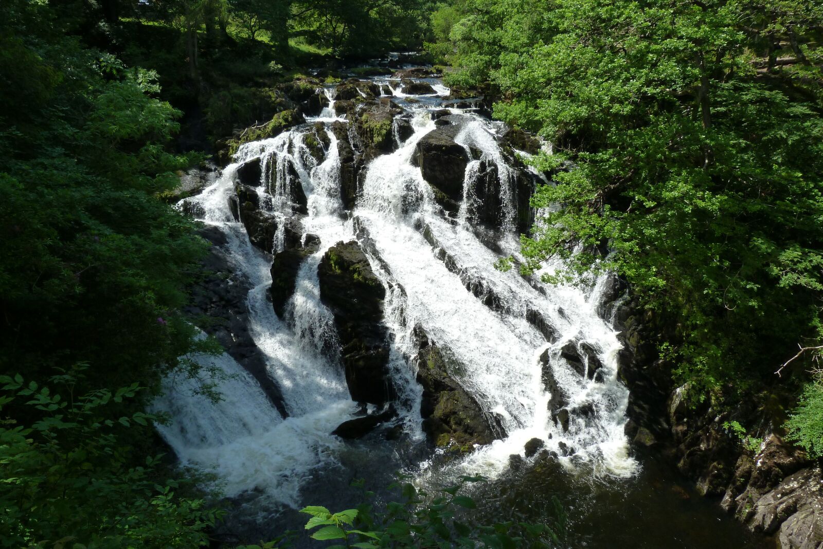 Panasonic Lumix DMC-FZ40 (Lumix DMC-FZ45) sample photo. Waterfall, cascade, swallow falls photography