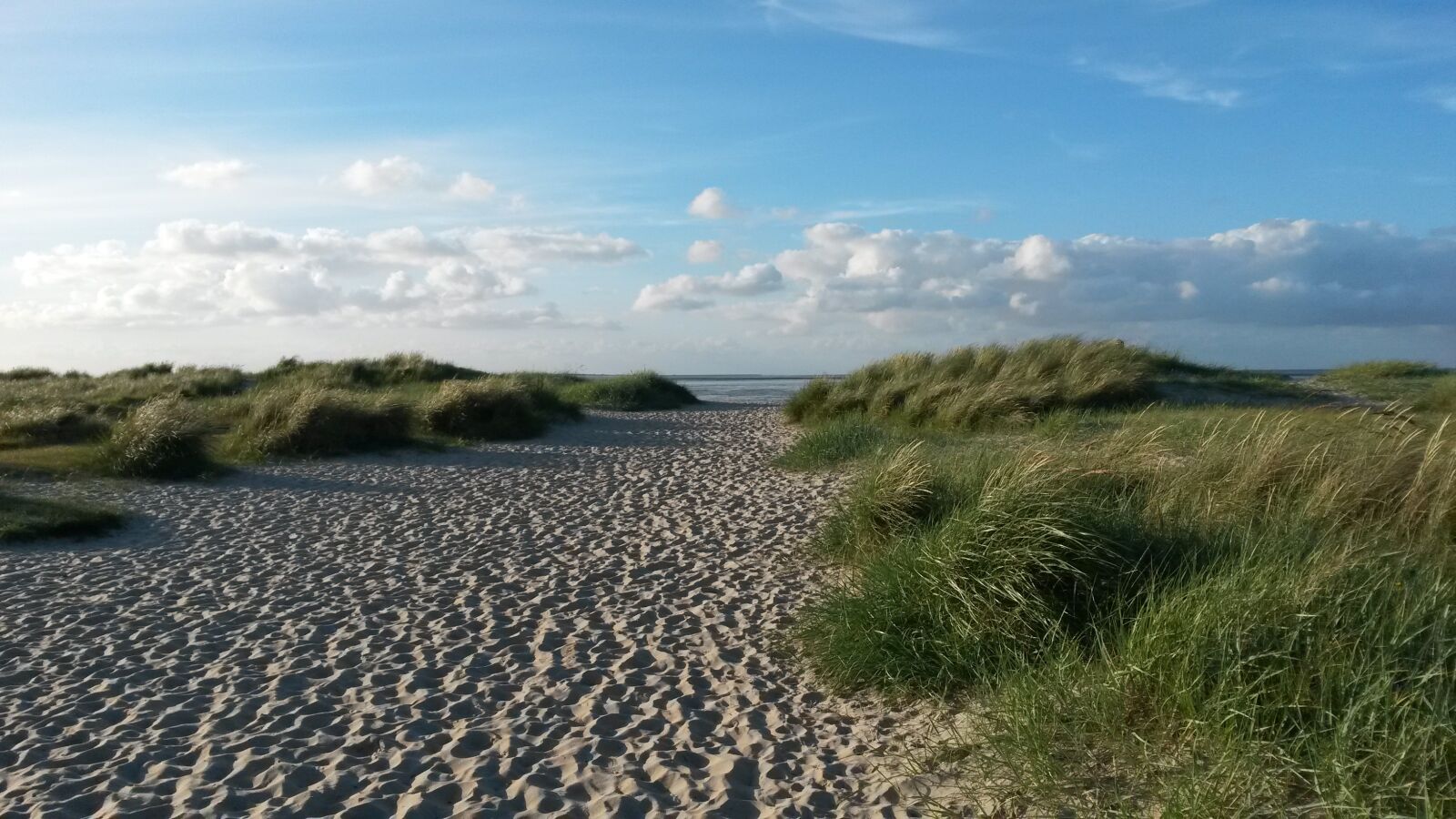 Samsung Galaxy S4 Mini sample photo. Dunes, sky, sand photography
