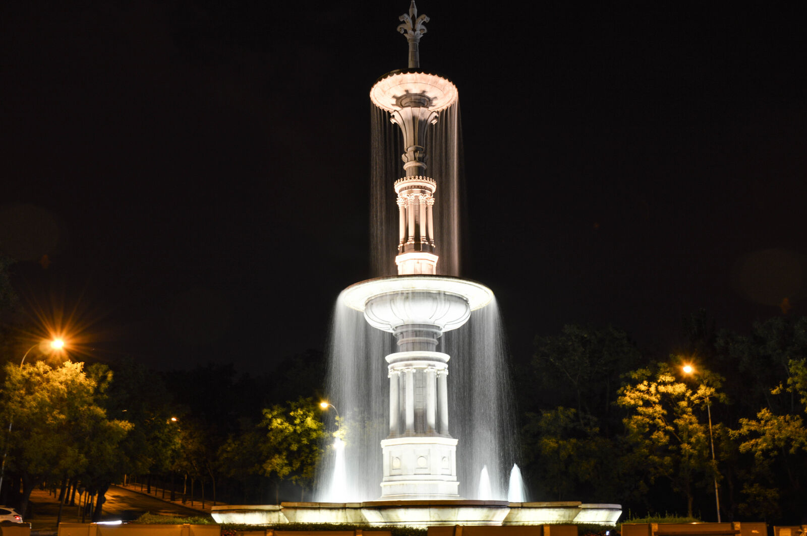 Nikon D3200 sample photo. Fuente, nocturna, night, fountain photography