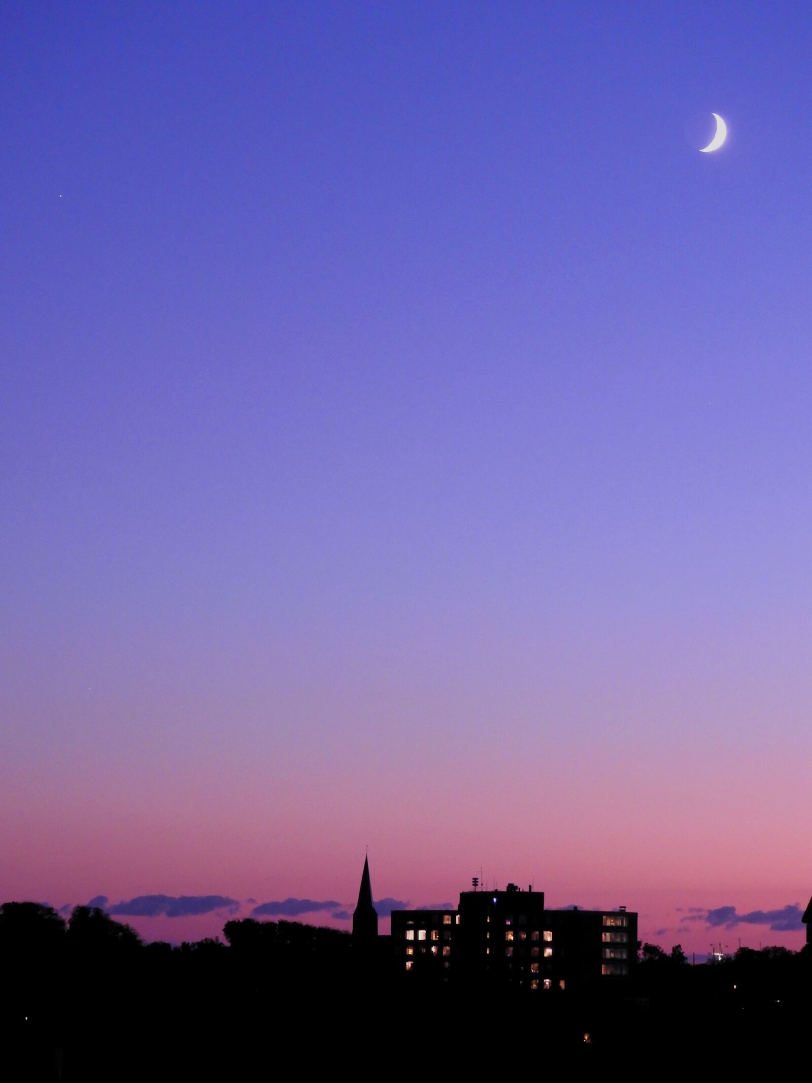 Nikon Coolpix P900 sample photo. Moon, silhouette, atmosphere photography
