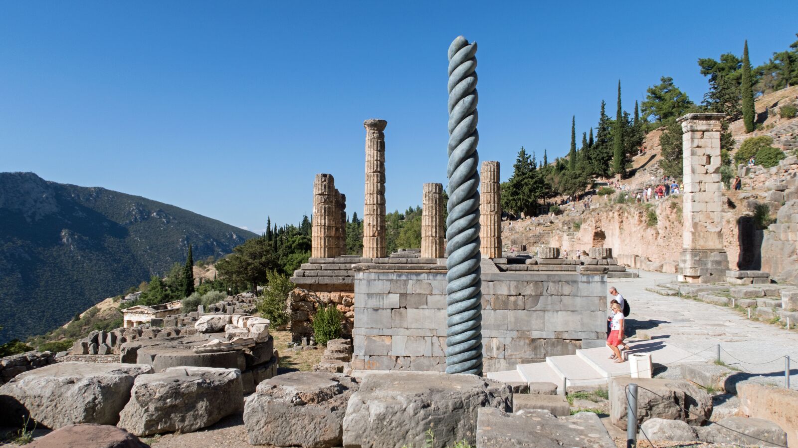 Canon PowerShot G7 X Mark II sample photo. Delfi, excavations, pillars photography