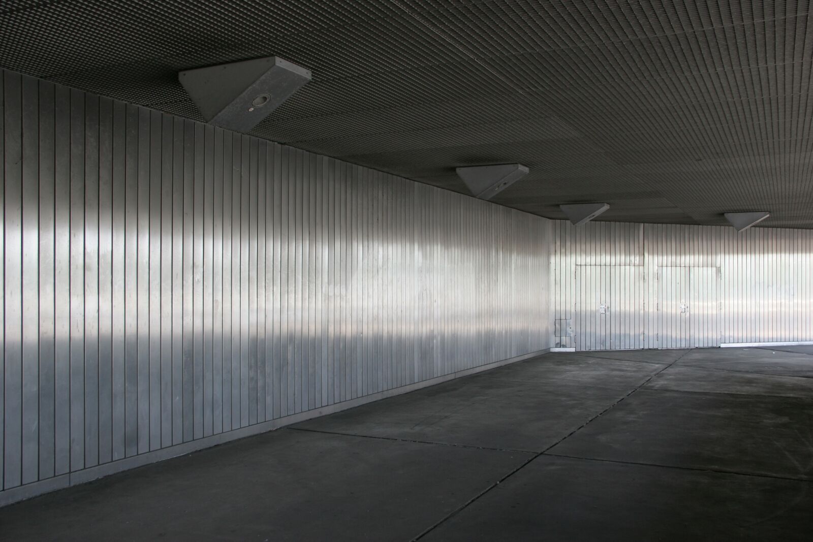Canon EOS 20D sample photo. Tunnel, passage, architecture photography