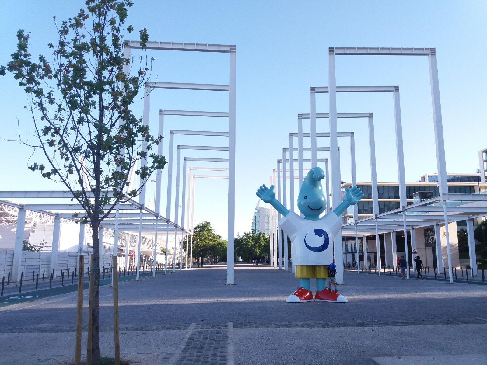 Samsung Galaxy J5(2016) sample photo. Lisbon, sky, play photography