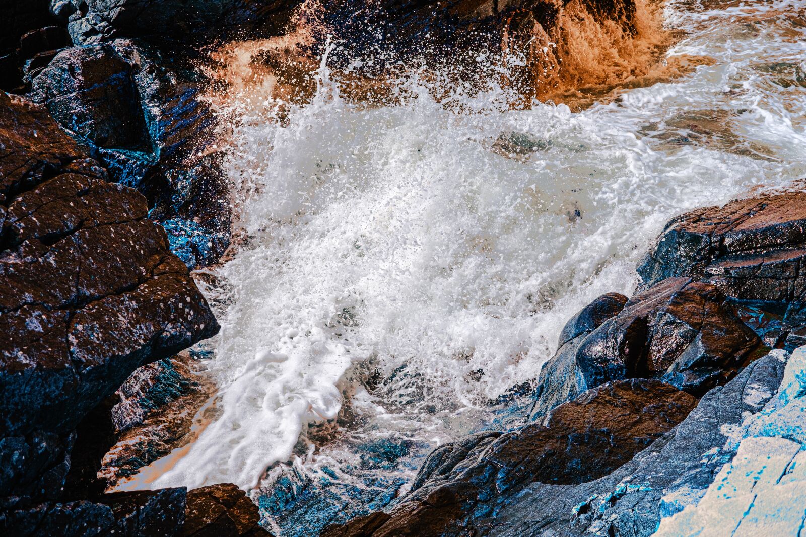 Fujifilm X-T2 + Fujifilm XF 35mm F2 R WR sample photo. Wave, surf, sea photography