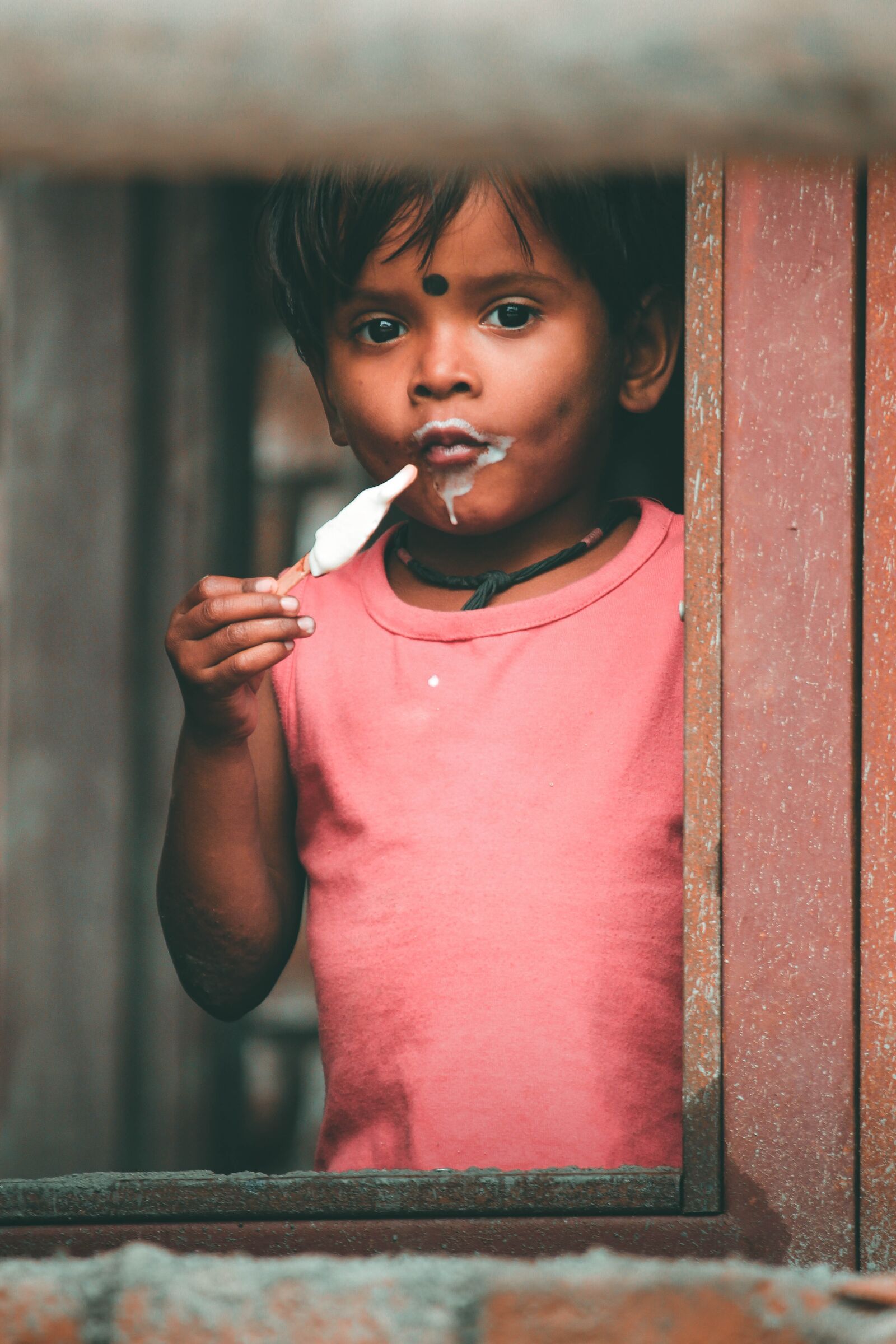 Canon EOS 1300D (EOS Rebel T6 / EOS Kiss X80) sample photo. Child, icecream, female photography