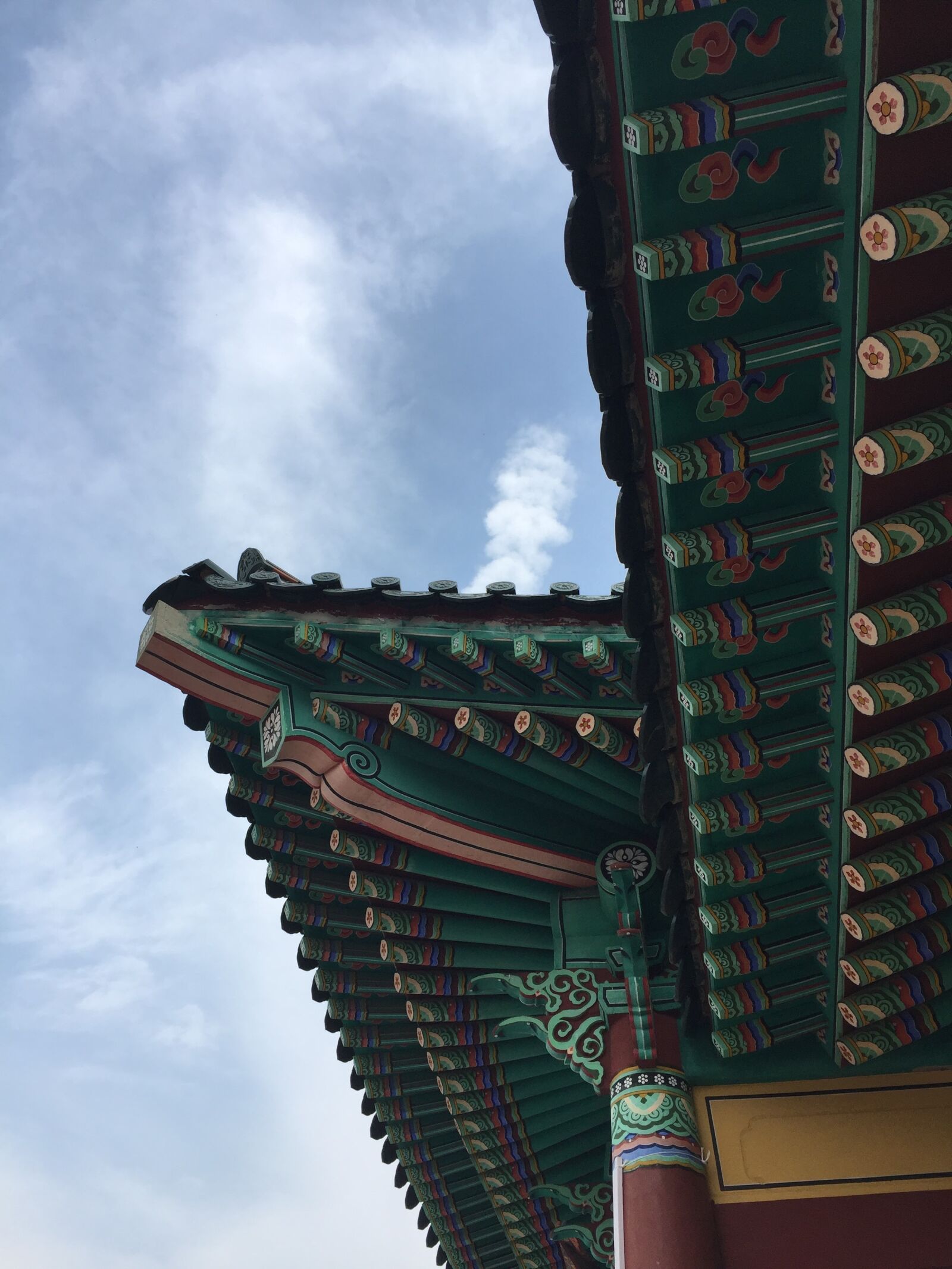 iPhone 6 Plus back camera 4.15mm f/2.2 sample photo. Ganglung, korea photography