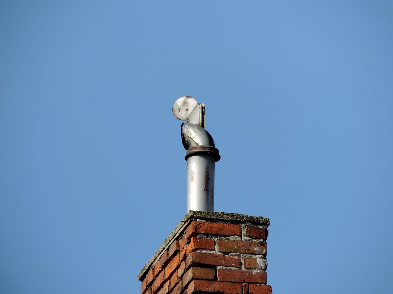 Nikon Coolpix P520 sample photo. Architecture, chimney, outdoors, daylight photography