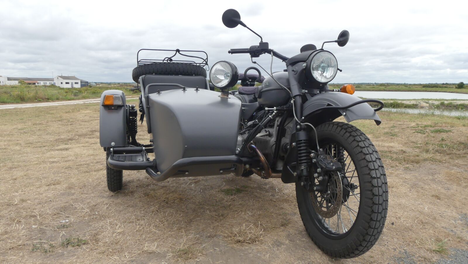 Panasonic Lumix DMC-FZ300 sample photo. Motor, sidecar, transport photography