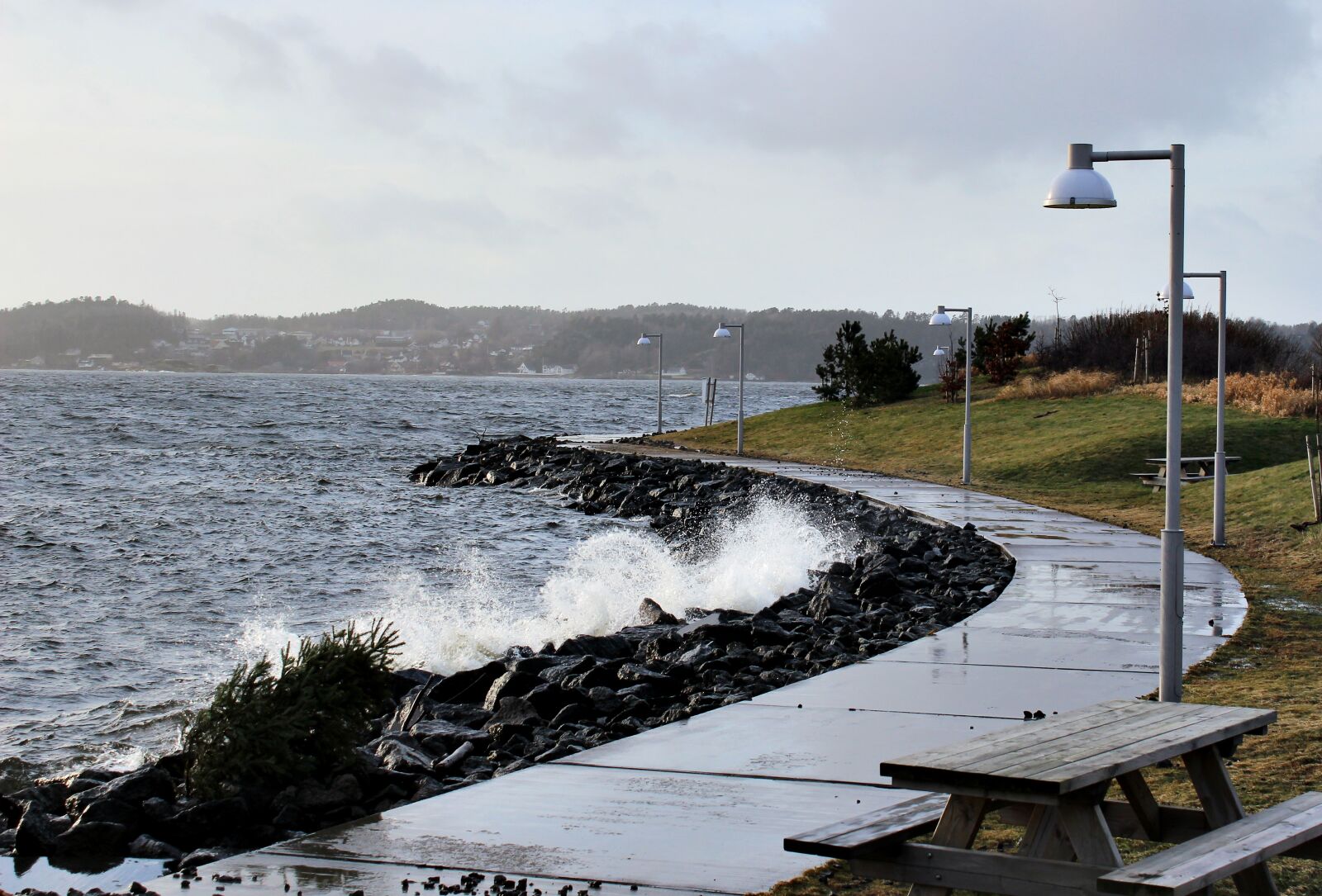 Canon EOS 600D (Rebel EOS T3i / EOS Kiss X5) sample photo. Sea, wind, water photography