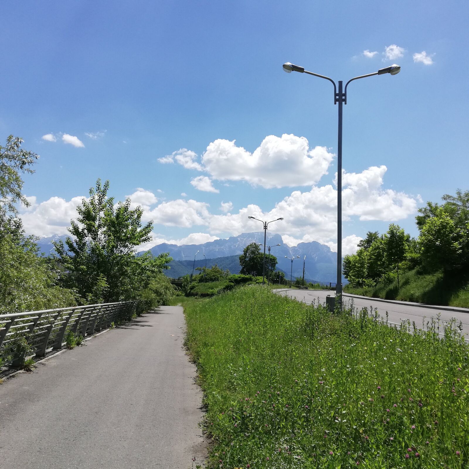 HUAWEI P20 lite sample photo. Nature, road, mountain photography