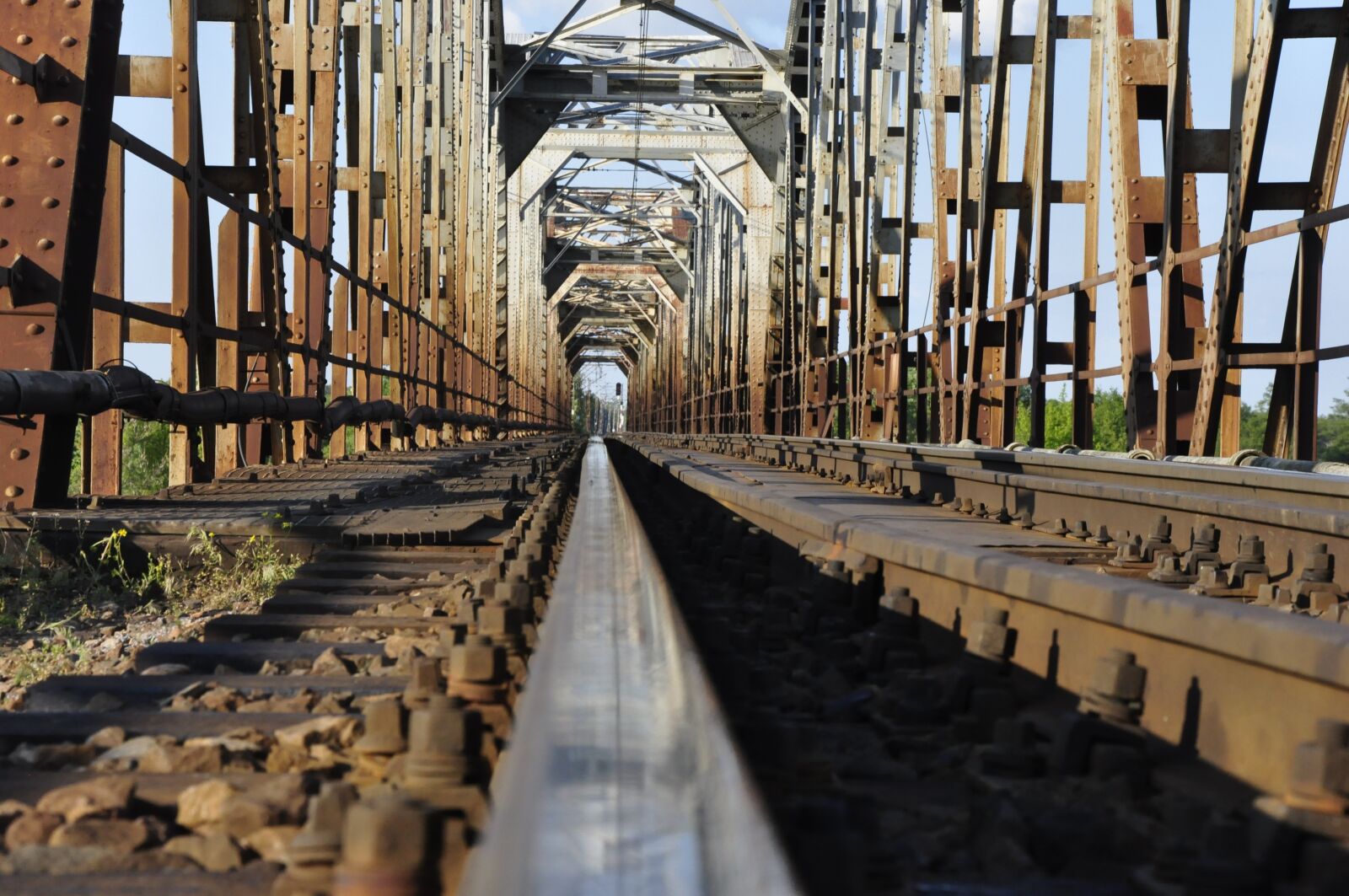 Nikon D90 sample photo. The viaduct, splint, tracks photography