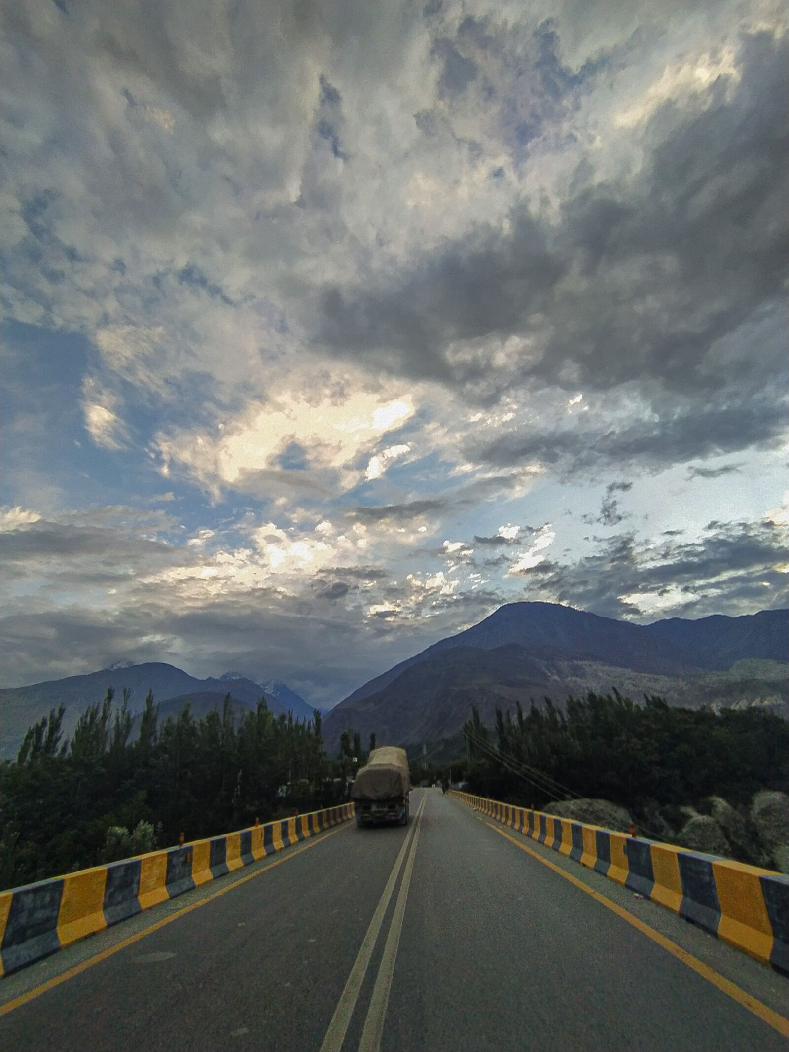 Xiaomi Redmi Note 8 sample photo. Clouds, outdoor, road photography