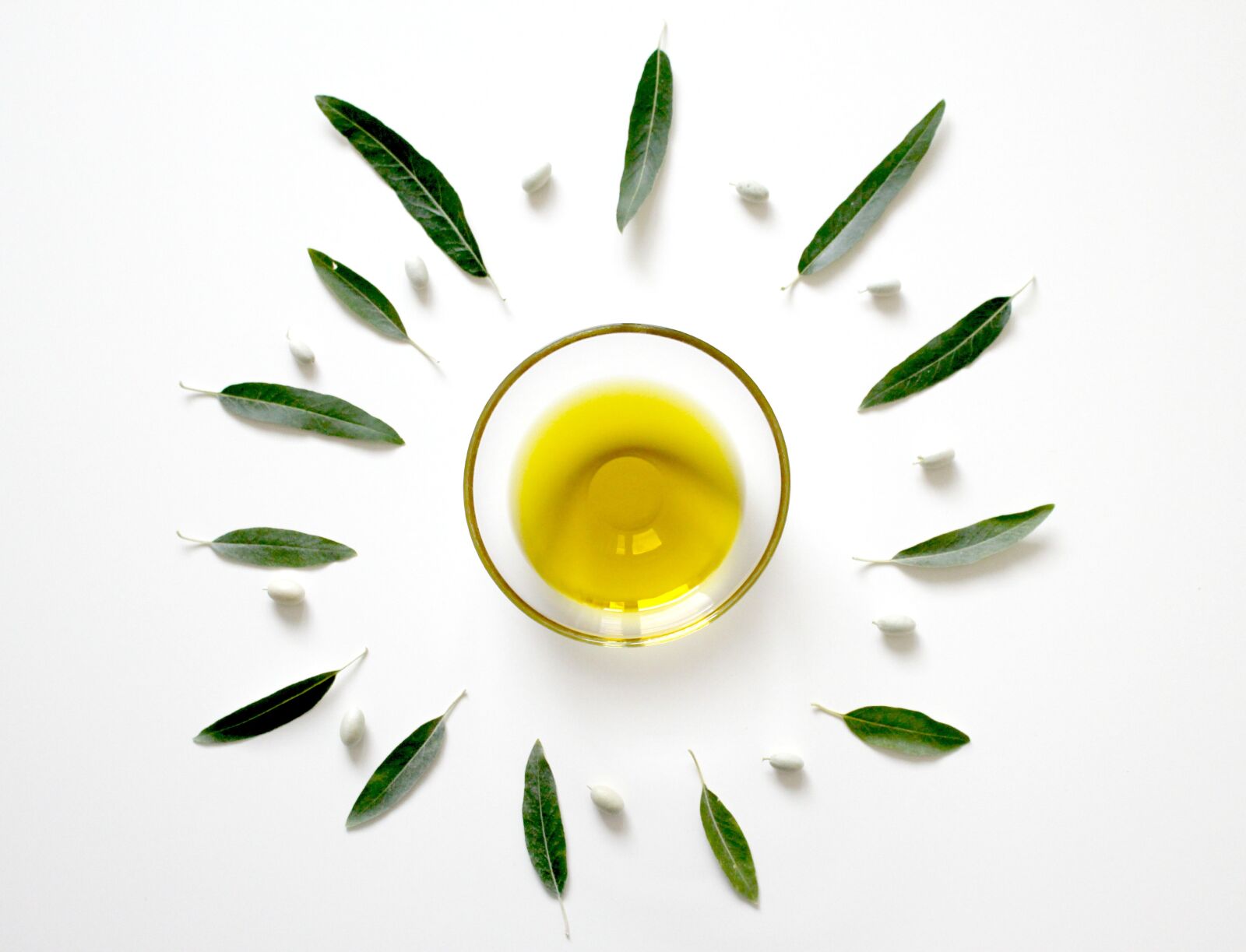 Canon EOS 700D (EOS Rebel T5i / EOS Kiss X7i) sample photo. Olive, oil, leaf photography
