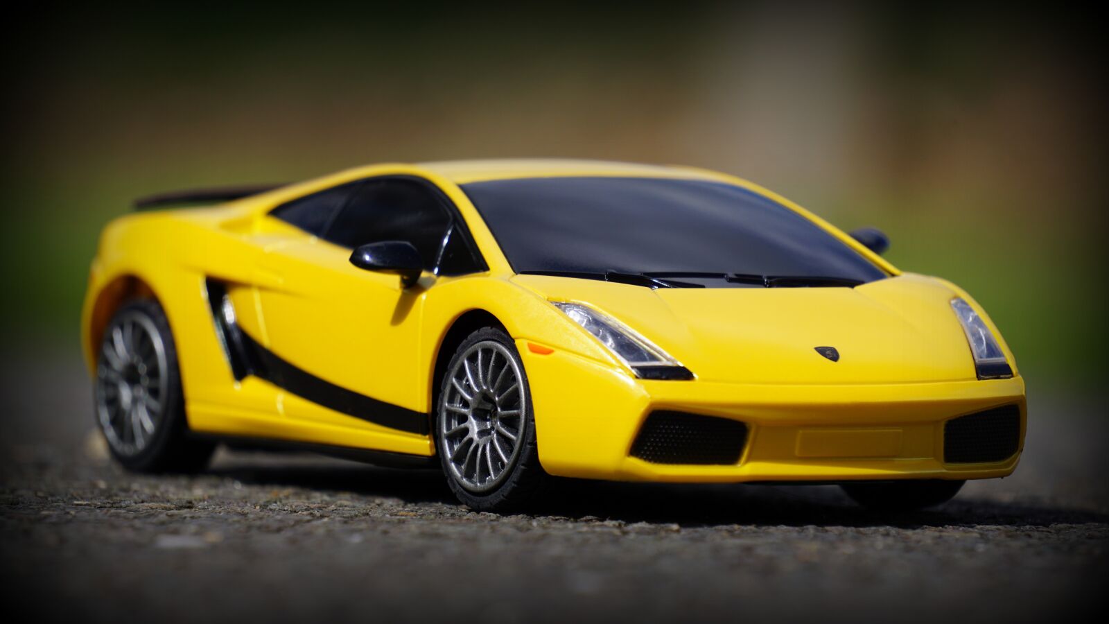 Sony E 55-210mm F4.5-6.3 OSS sample photo. Car, fast, lamborghini photography