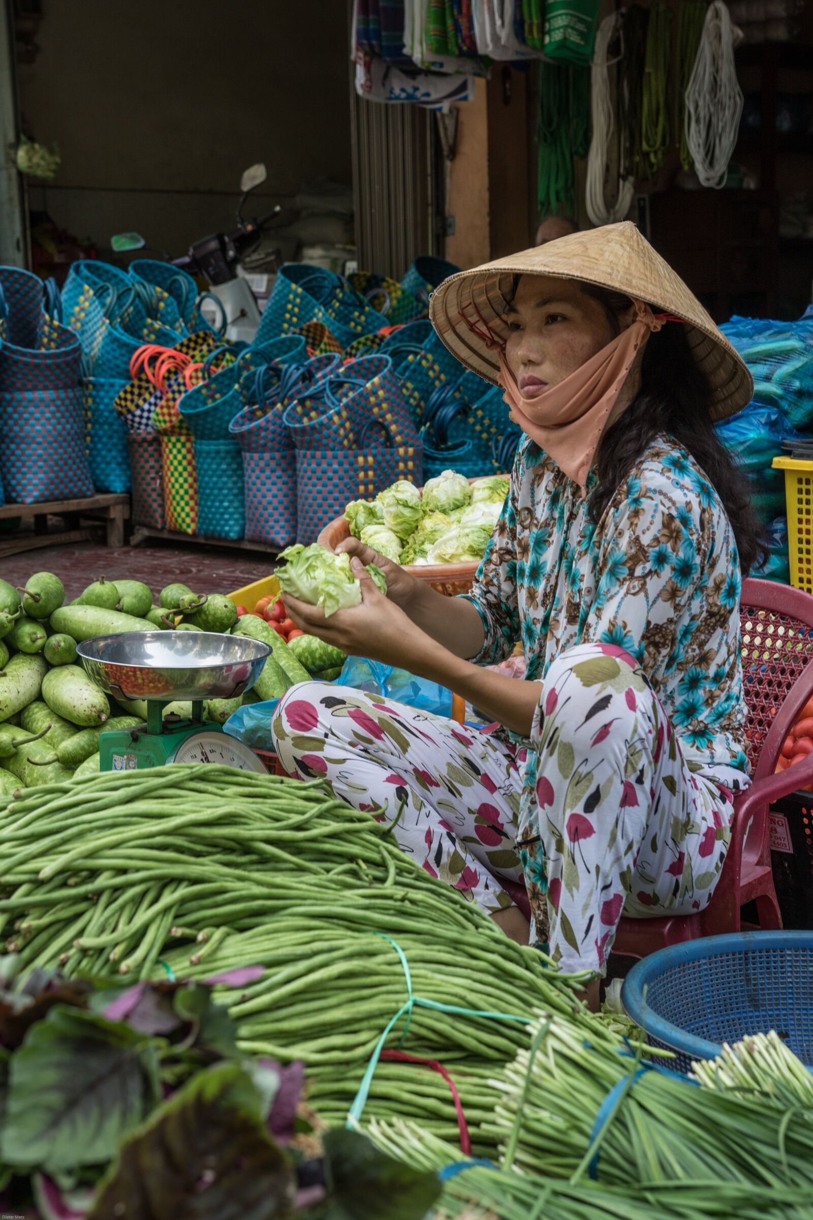 Canon EOS 7D Mark II sample photo. Vietnam, market, asia photography